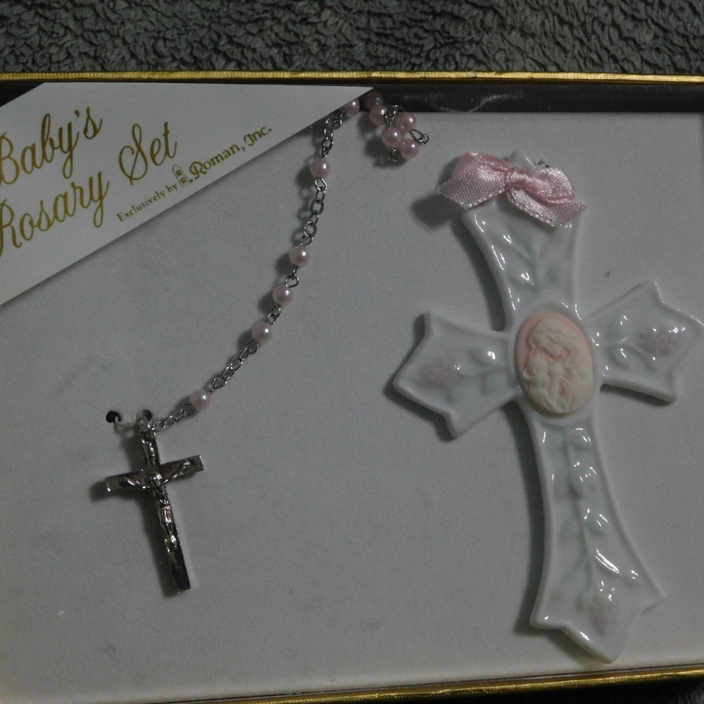 BABY GIRL'S 1ST ROSARY SET WITH ROSARY & CROSS NEW - Picture 7 of 8